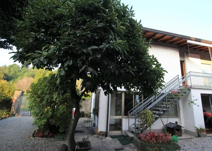 Dom wakacyjny Erica By Interhome Porto Valtravaglia