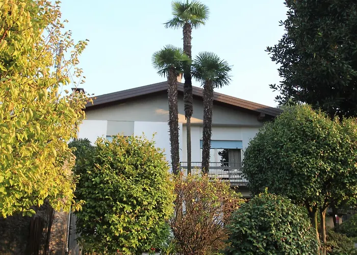 Dom wakacyjny Erica By Interhome Porto Valtravaglia