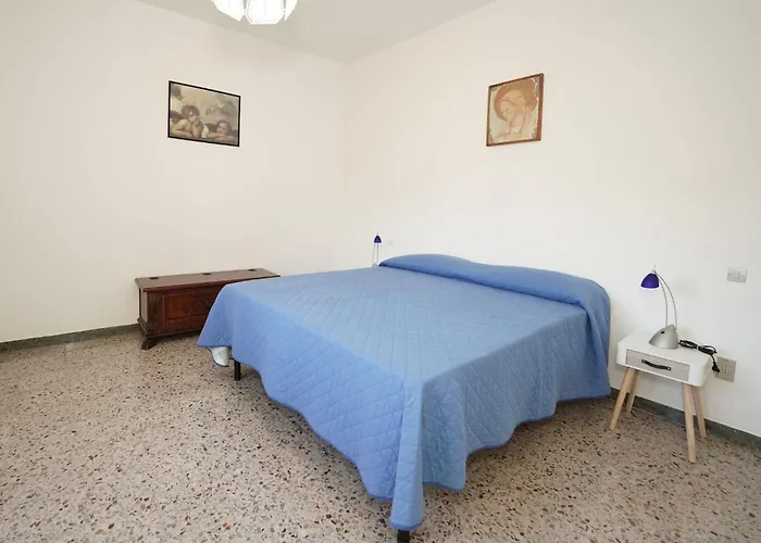 Erica By Interhome Feriehus Porto Valtravaglia